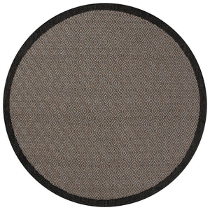 Safavieh Beach Indoor/Outdoor Elegant Diamond Pattern Rug - Durable, Stylish, Easy Maintenance, Modern Charm Black ,Ivory Polypropylene Bhs406z-7sq
