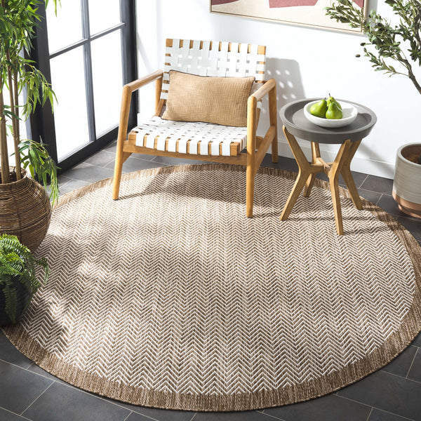 Safavieh Beach Area Rug – Elegant Herringbone Design For Indoor/Outdoor Spaces, Durable & Stylish Home Decor Brown ,Ivory Polypropylene Bhs408t-28