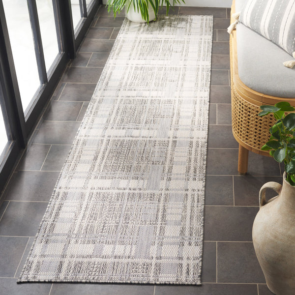 Safavieh Beach Modern Elegance Grey And Ivory Square Area Rug For Indoor And Outdoor Spaces – Durable Style Grey ,Ivory Polypropylene Bhs412f-7sq
