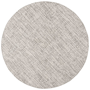 Safavieh Beach House Elegant Grey And Ivory Area Rug - Plush Comfort And Timeless Design For Any Space Grey ,Ivory Polypropylene Bhs424f-4