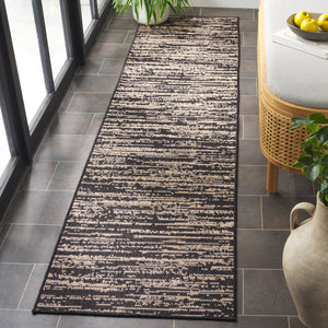 Safavieh Beach House Elegant Grey And Ivory Area Rug - Plush Comfort And Timeless Design For Any Space Black ,Beige Polypropylene Bhs424z-7r