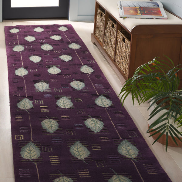 Safavieh Berkeley Rug - Hand-hooked Wool Area Rug With Elegant Leaf Motifs For Stylish Home Décor Upgrade Purple Wool Pile Bk46c-8