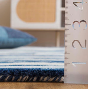 Safavieh Bellagio Handcrafted Area Rug - Vibrant Yellow And Green Abstract Design For Luxurious Living Spaces Blue ,Ivory 80% Wool 20% Cotton Blg201m-8