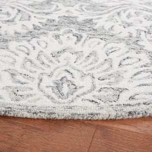 Safavieh Blossom 106 Hand Tufted Country and Floral Rug Grey / Ivory BLM106H-4