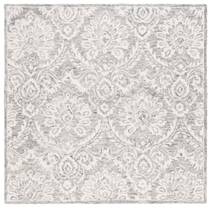 Safavieh Blossom 106 Hand Tufted Country and Floral Rug Grey / Ivory BLM106H-4