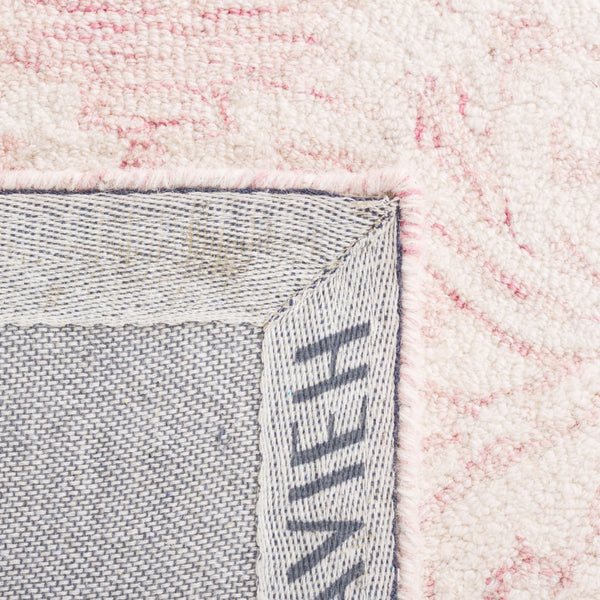 Safavieh Blossom 106 Hand Tufted Country and Floral Rug Pink / Ivory BLM106U-5