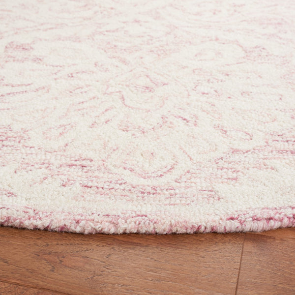 Safavieh Blossom 106 Hand Tufted Country and Floral Rug Pink / Ivory BLM106U-6R