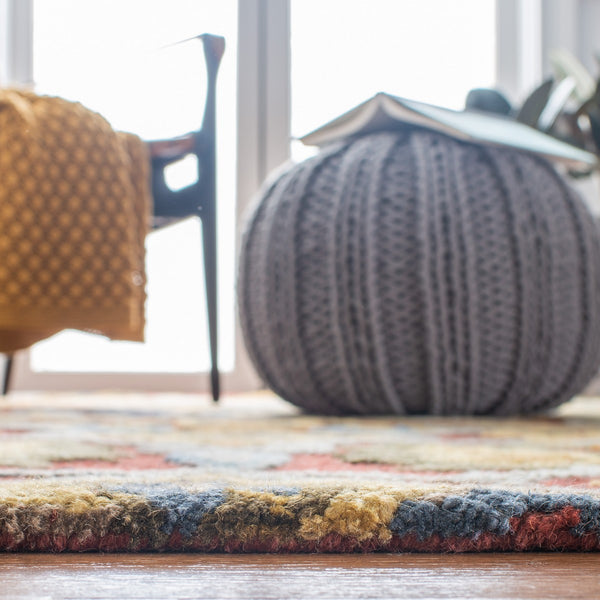 Safavieh Blossom 402 Hand Tufted  Rug BLM402Q-222