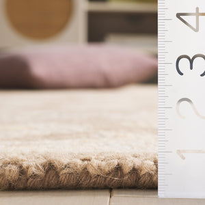 Safavieh Blossom Hand Tufted Wool Area Rug - Elegant Floral Design From India - Timeless Home Décor Piece Light Brown ,Beige Wool Blm701t-3