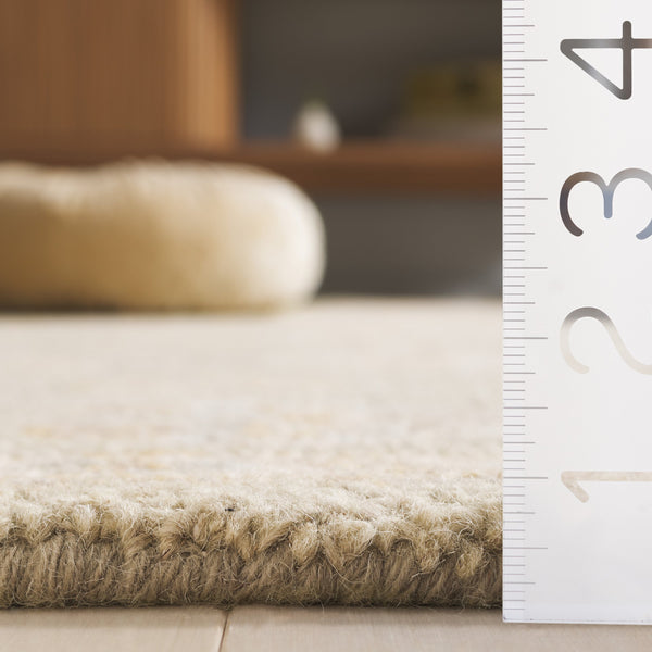 Safavieh Blossom Runner Area Rug - Hand-tufted Wool With Floral Motifs For Elegant Home Décor And Comfort Sage ,Beige Wool Blm701w-5