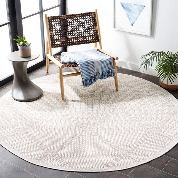 Safavieh Bermuda Elegant Geometric Area Rug – Durable, Eco-friendly, Perfect For Indoor & Outdoor Spaces Cream ,Beige Polypropylene Bmu811a-2