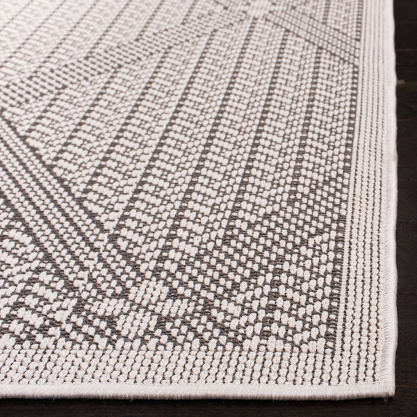 Safavieh Bermuda Elegant Geometric Area Rug – Durable, Eco-friendly, Perfect For Indoor & Outdoor Spaces Cream ,Grey Polypropylene Bmu811b-2