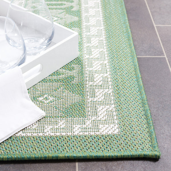 Safavieh Bermuda Elegant Area Rug - Timeless Navy And Ivory Design, Durable, Luxurious Comfort For Home Décor Green ,Ivory Polypropylene Frize Bmu827y-9