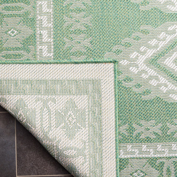 Safavieh Bermuda Elegant Area Rug - Timeless Navy And Ivory Design, Durable, Luxurious Comfort For Home Décor Green ,Ivory Polypropylene Frize Bmu827y-9