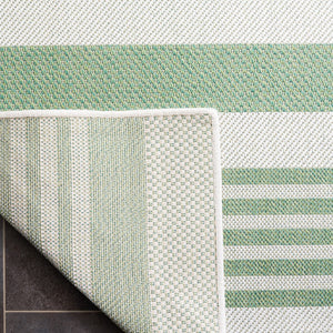 Safavieh Bermuda 828 Power Loomed Indoor / Outdoor Rug Green / Ivory 5'-3" x 7'-6"