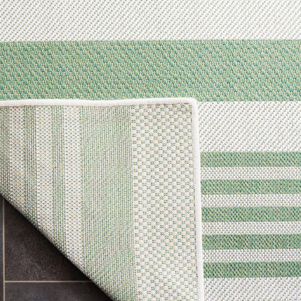 Safavieh Bermuda 828 Power Loomed Indoor / Outdoor Rug Green / Ivory 5'-3" x 7'-6"