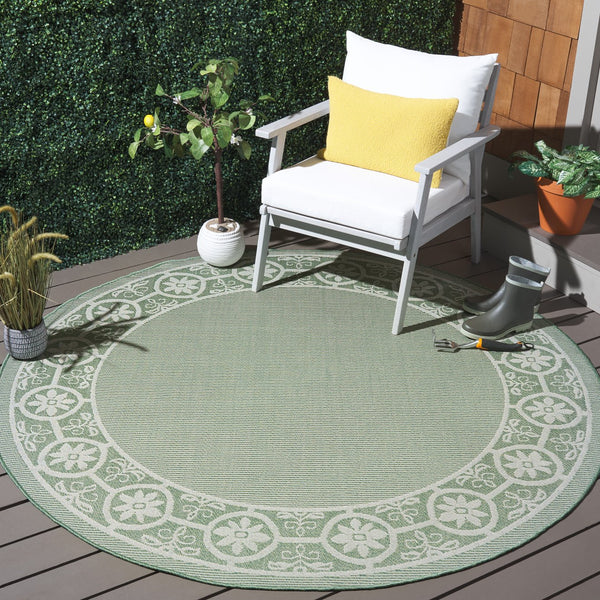 Safavieh Bermuda Elegant Geometric Patterned Runner Rug For Indoor & Outdoor Spaces - Durable & Easy Care Green ,Ivory Polypropylene Frize Bmu838y-9