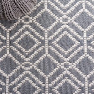 Safavieh Bermuda 874 Power Loomed Indoor / Outdoor Rug Navy / Ivory 5'-3" x 7'-6"