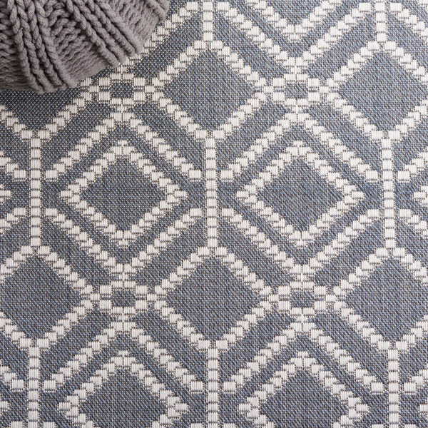 Safavieh Bermuda Elegant Area Rug For Indoor & Outdoor Spaces, Durable Design With Classic Geometric Patterns Navy ,Ivory Polypropylene Frize Bmu874n-9