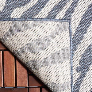 Safavieh Bermuda Area Rug – Elegant Zebra Pattern, Durable Power Loomed Design For Indoor & Outdoor Spaces Navy ,Ivory Polypropylene Frize Bmu881n-7sq