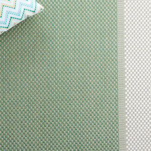 Safavieh Bermuda 9' X 12' Indoor/Outdoor Area Rug - Elegant Green And Ivory Geometric Design For Any Space Green ,Ivory Polypropylene Frize Bmu886y-9