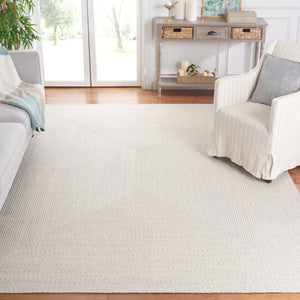 Safavieh Braided Elegance: Hand-woven Ivory And Light Grey Runner Rug For Sophisticated Hallways And Entryways Ivory ,Light Grey Polypropylene Pile Bra201a-220