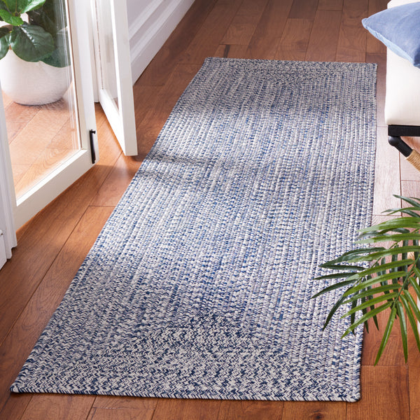 Safavieh Braided Handwoven Area Rug - Timeless Ivory And Light Grey Design For Elegant Home Decor Spaces Dark Blue ,Ivory Polypropylene Pile Bra201n-220