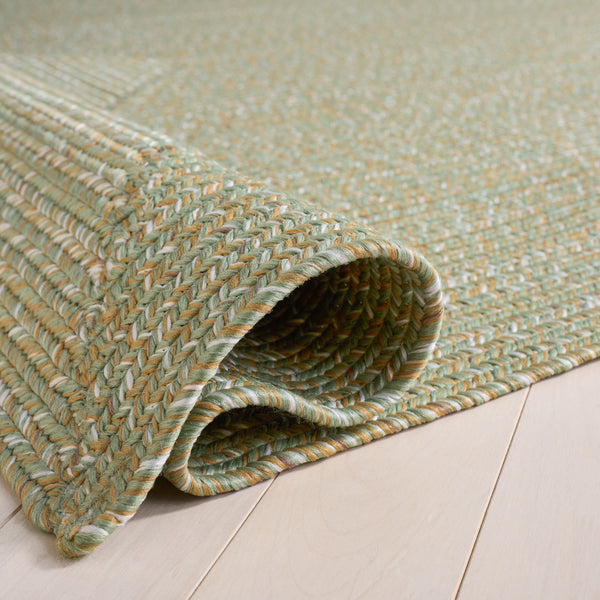 Safavieh Braided Light Sage Area Rug - Handwoven Comfort For Indoor & Outdoor Spaces, Easy Care & Stylish Design Light Green ,Sage Polypropylene Pile Bra260w-6