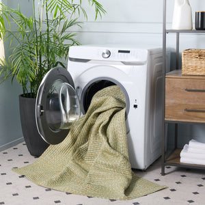 Safavieh Braided Light Sage Area Rug - Handwoven Comfort For Indoor & Outdoor Spaces, Easy Care & Stylish Design Light Green ,Sage Polypropylene Pile Bra260w-6