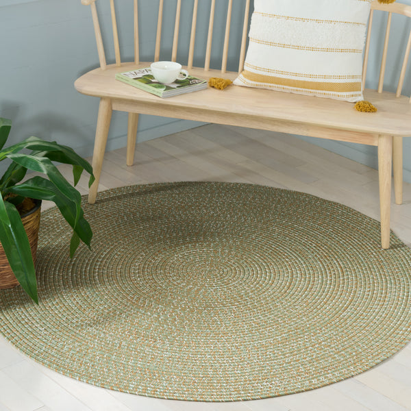 Safavieh Braided Light Sage Area Rug - Handwoven Comfort For Indoor & Outdoor Spaces, Easy Care & Stylish Design Light Green ,Sage Polypropylene Pile Bra260w-6