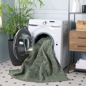 Safavieh Braided Light Sage Area Rug - Handwoven Comfort For Indoor & Outdoor Spaces, Easy Care & Stylish Design Dark Green Polypropylene Pile Bra260x-8