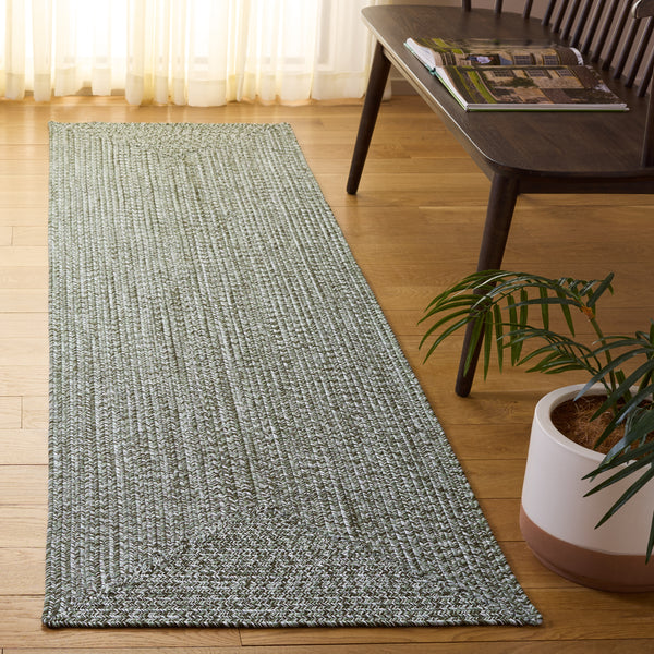 Safavieh Braided Light Sage Area Rug - Handwoven Comfort For Indoor & Outdoor Spaces, Easy Care & Stylish Design Green Polypropylene Pile Bra260y-6