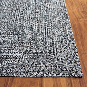 Safavieh Braided Hand Woven Runner Rug In Serene Light Green And Sage For Indoor And Outdoor Spaces Black ,Ivory Polypropylene Pile Bra260z-5