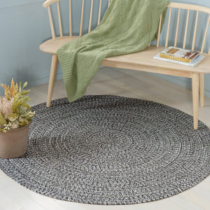 Safavieh Braided Hand Woven Runner Rug In Serene Light Green And Sage For Indoor And Outdoor Spaces Black ,Ivory Polypropylene Pile Bra260z-5r