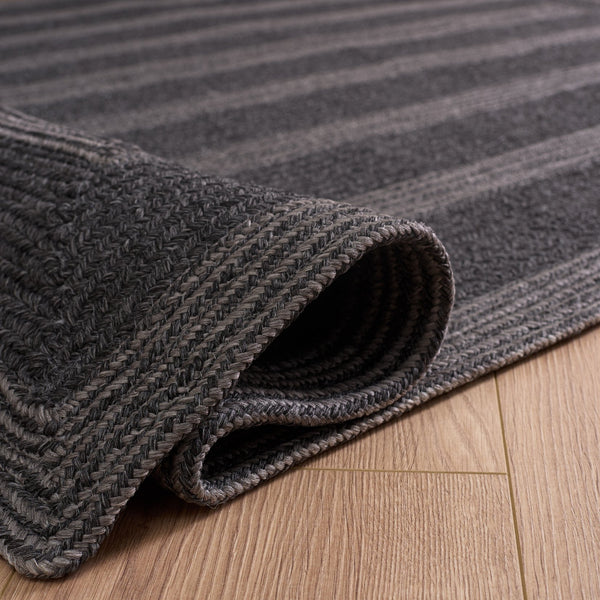 Safavieh Braided Charcoal Braided Rug — Durable Washable Polypropylene, Low-Profile Handwoven Texture For Indoor/Outdoor Spaces 5'-0" x 8'-0" BRA265H-5