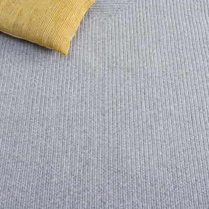 Safavieh Braided Area Rug - Elegant Ivory And Grey Runner For Indoor/Outdoor Spaces, Washable Design Grey ,Ivory Polypropylene Pile Bra281f-5