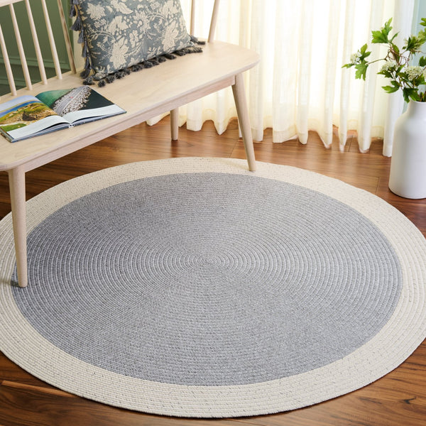 Safavieh Braided Area Rug - Elegant Ivory And Grey Runner For Indoor/Outdoor Spaces, Washable Design Grey ,Ivory Polypropylene Pile Bra281f-5r