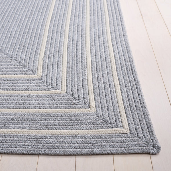 Safavieh Braided Runner Rug - Elegant Hand-woven Design For Indoor/Outdoor Comfort And Style In Any Space Light Grey ,Ivory Polypropylene Pile Bra282f-5