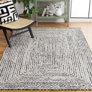 Safavieh Braided Handcrafted Round Rug In Navy & Black — Premium Cotton, Geometric Textured Accent Piece For Entryways 4'-0" x 4'-0" BRD260N-4R