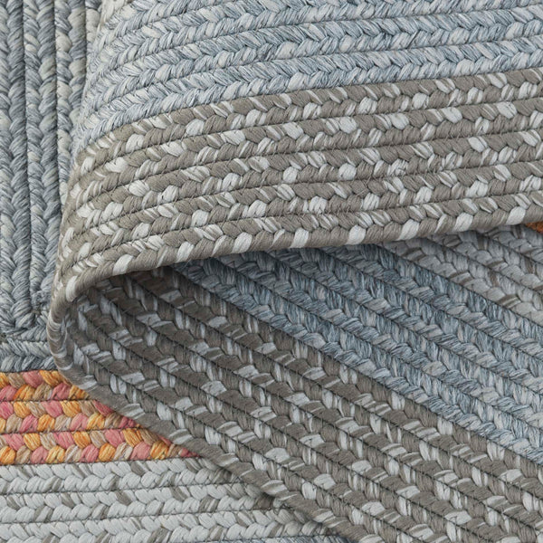 Safavieh Braided Hand Woven Indoor/Outdoor Rug - Durable, Stylish Grey And Rust Design For High-traffic Areas Grey ,Rust Polypropylene Pile Brd314g-5