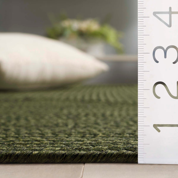 Safavieh Braided Area Rug - Stylish Green Design For Indoor/Outdoor Spaces, Perfect For Comfort And Elegance Green Polypropylene Pile Brd315a-10r