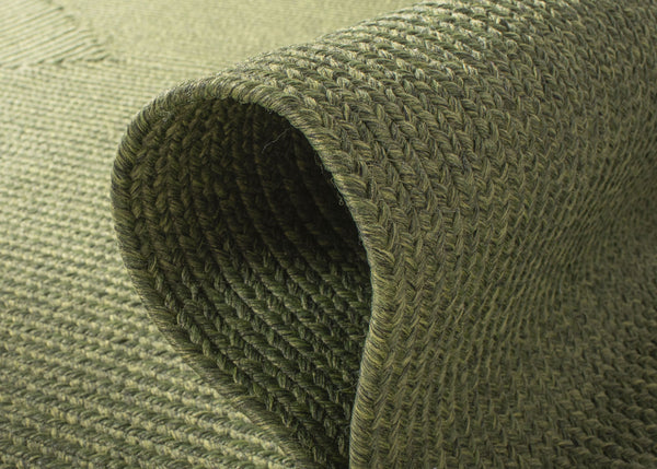 Safavieh Braided Area Rug - Stylish Green Design For Indoor/Outdoor Spaces, Perfect For Comfort And Elegance Green Polypropylene Pile Brd315a-10r