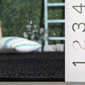 Safavieh Braided Area Rug - Stylish Green Design For Indoor/Outdoor Spaces, Perfect For Comfort And Elegance Black Polypropylene Pile Brd315z-6r