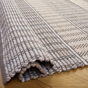 Safavieh Braided Hand-Woven Beige Brown Area Rug — Soft Cotton Pile, Durable Braided Texture, Timeless Style 4'-0" x 6'-0" BRD764B-4