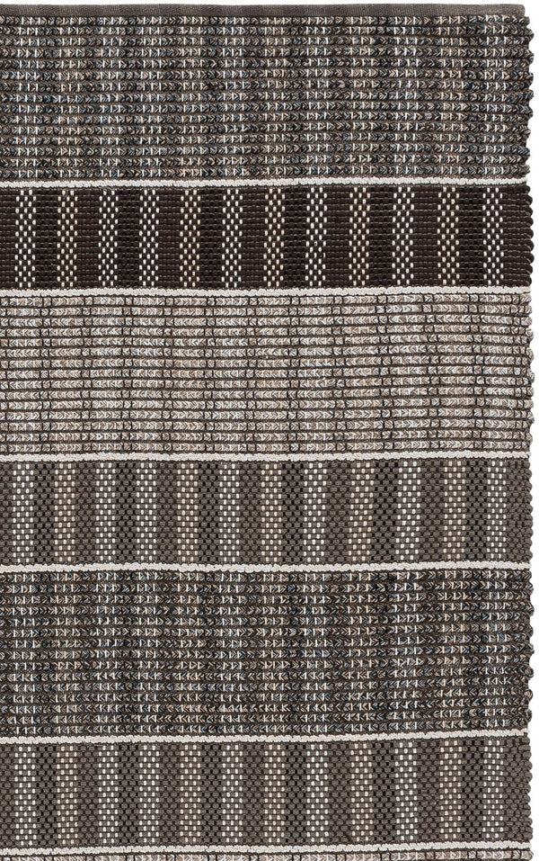 Safavieh Braided Hand-Woven Cotton Area Rug In Brown & Blue — Low-Profile, Textured Artisan Accent Rug For Living Spaces 6'-0" x 9'-0" BRD764T-6