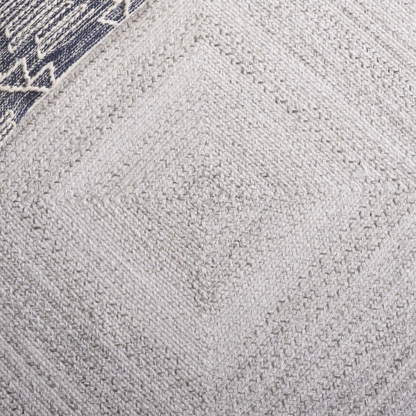 Safavieh Braided Handwoven Beige Chevron Area Rug – Durable Pet Yarn, Low Pile, Eco-Friendly Stylish Centerpiece 5'-0" x 7'-0" BRD806B-57