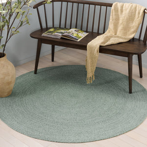 Safavieh Braided Hand-Woven Round Area Rug In Green — Eco-Friendly Pet, Low-Profile 3/8" Pile, Coastal Texture 3'-0" x 3'-0" BRD808Y-3R