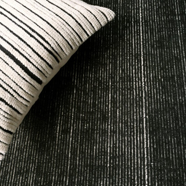 Jaipur Living Jaipur Danan Handwoven Outdoor Runner Rug 3'X10' — Durable Pet Flat-Weave, Heathered Black Gray Texture RUG164390