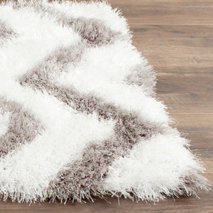 Safavieh Barcelona Shag 320 Hand Tufted  Rug Ivory / Silver BSG320A-2