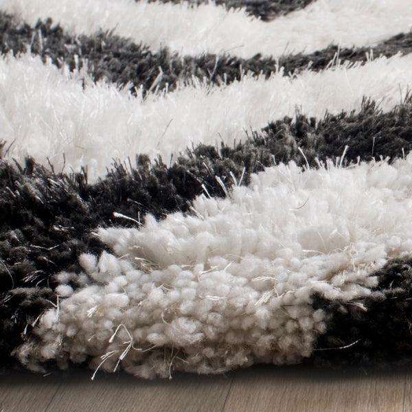 Safavieh Barcelona Shag 320 Hand Tufted  Rug Graphite / Ivory BSG320D-2